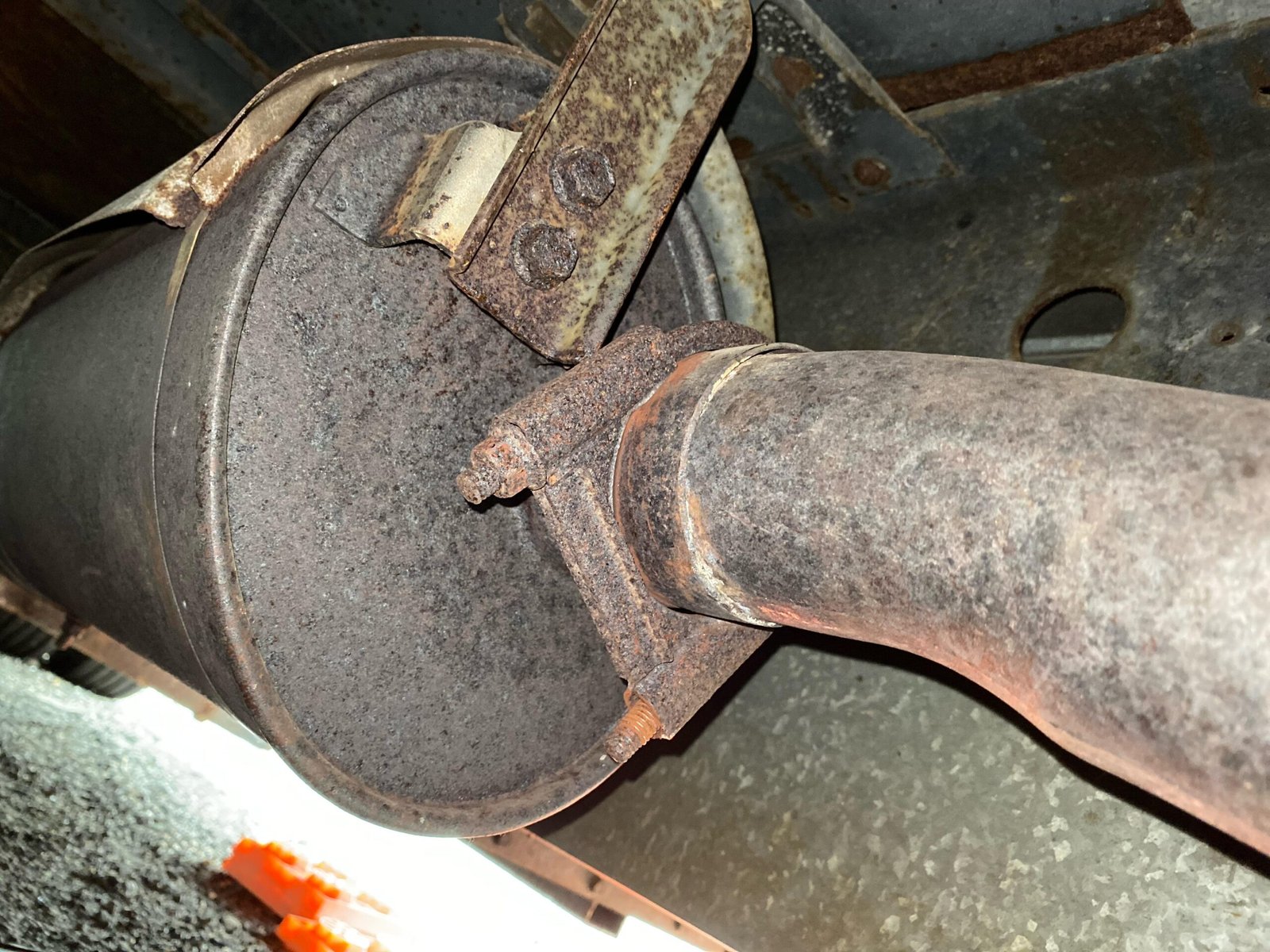 How to Fix Loose Car Exhaust Pipe: Quick and Easy Solutions
