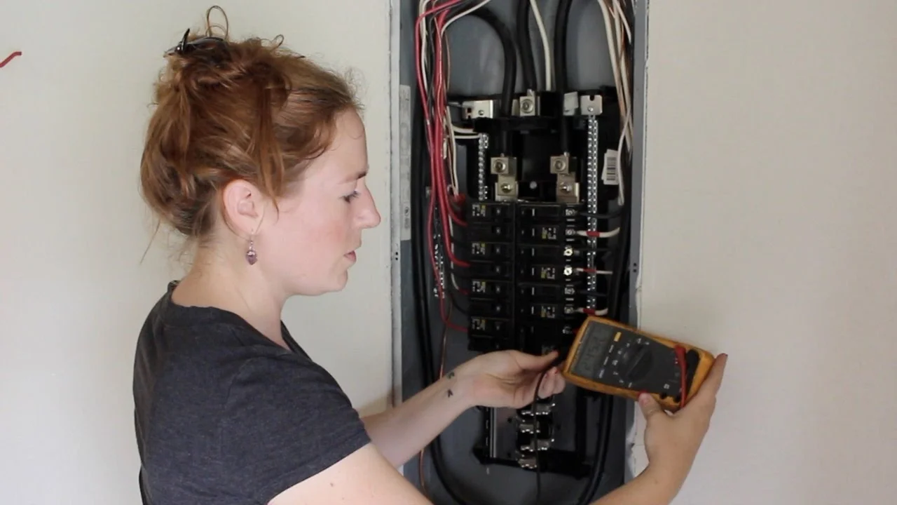 How to Install 220V Outlet in Garage: Step-by-Step Guide